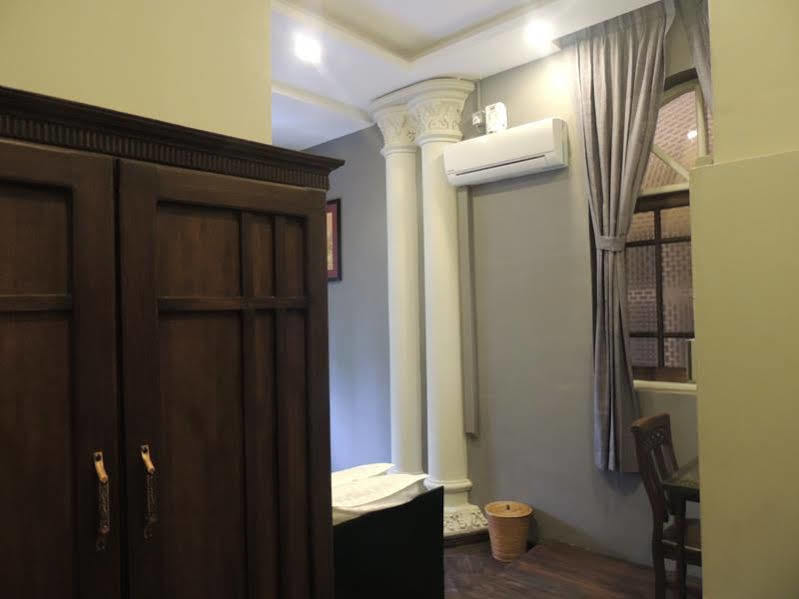 Hotel @ Yangon Heritage Экстерьер фото
