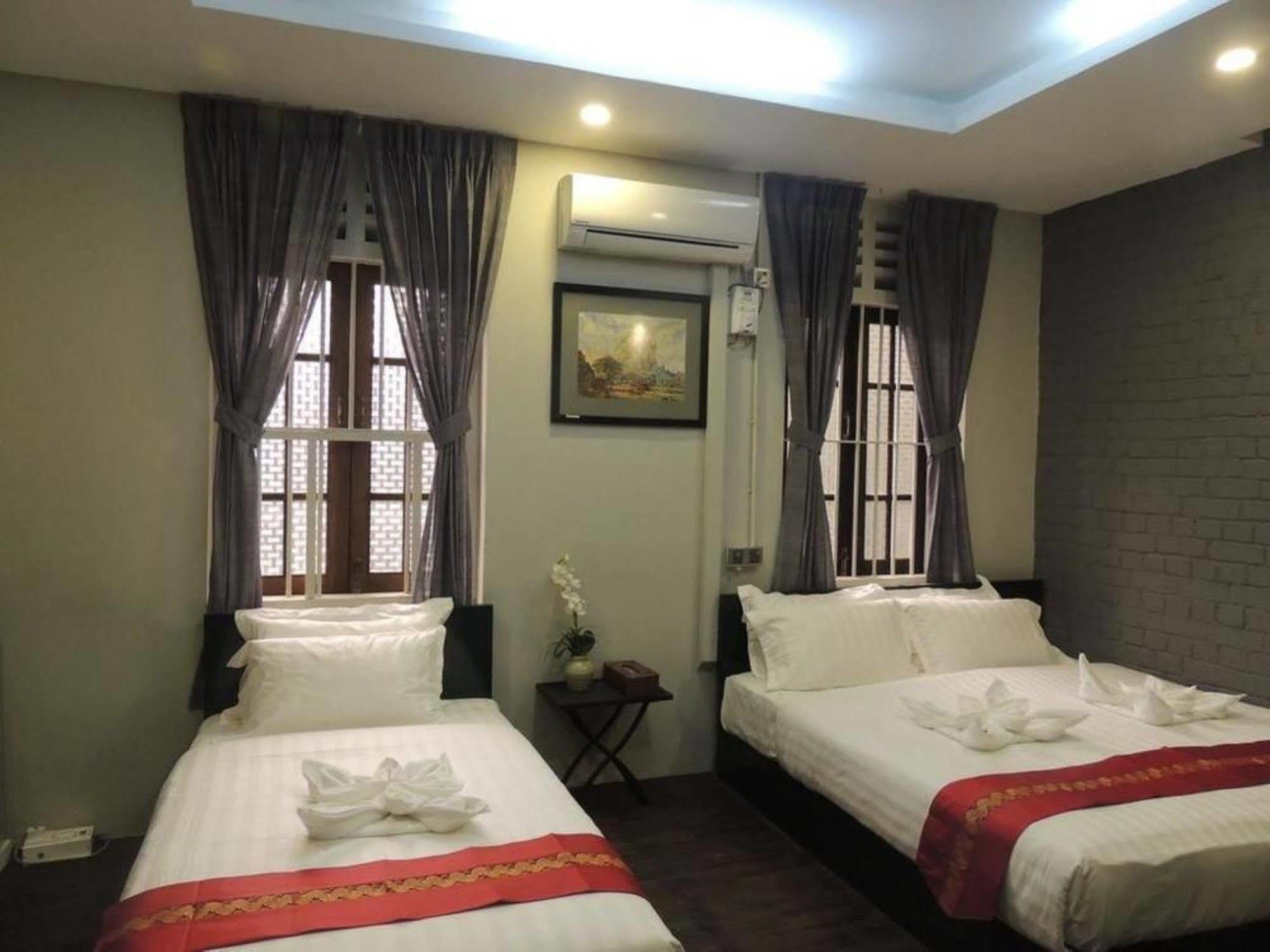 Hotel @ Yangon Heritage Экстерьер фото