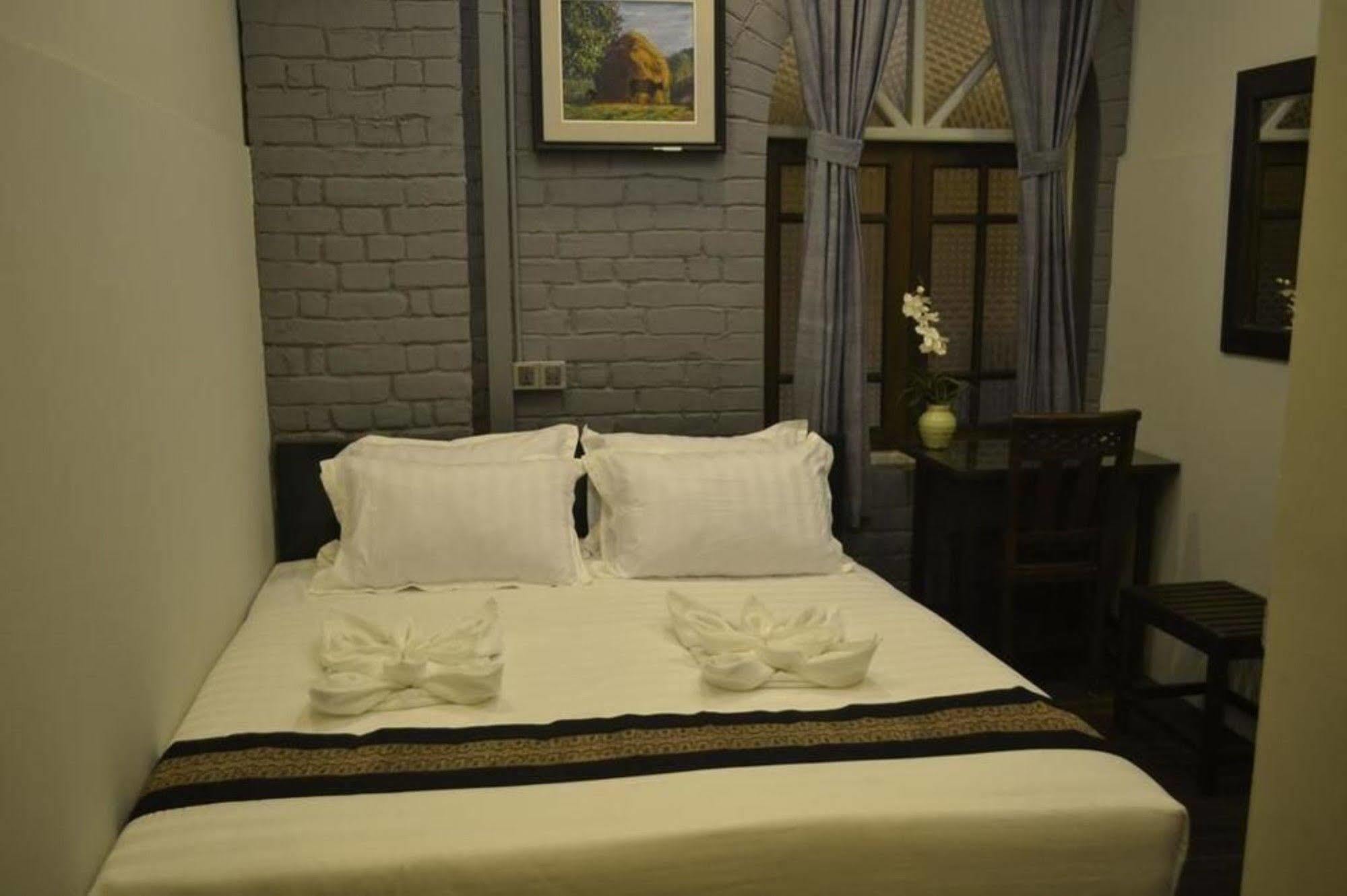 Hotel @ Yangon Heritage Экстерьер фото